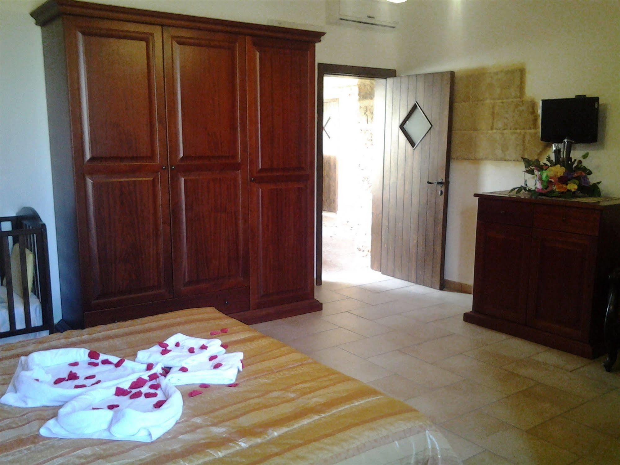 Masseria Grande Taurisano ภายนอก รูปภาพ