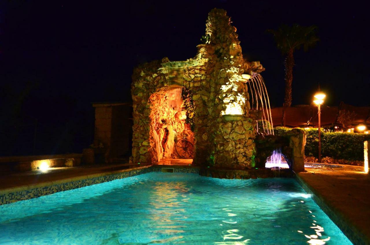 Masseria Grande Taurisano ภายนอก รูปภาพ